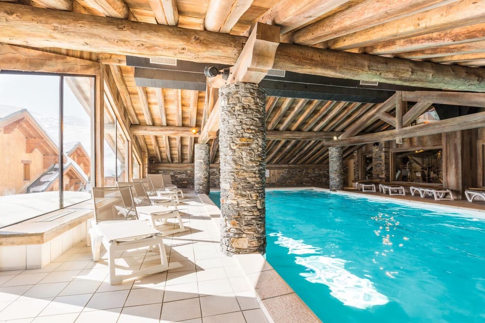 Day, Pool view, Swimming pool, sunbed