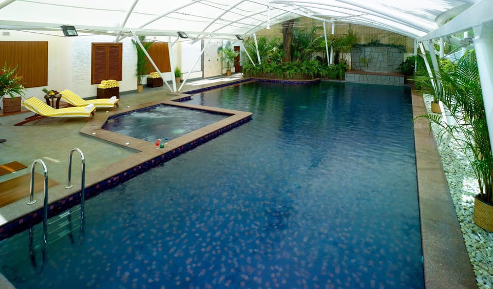 Swimming pool, Swimming pool