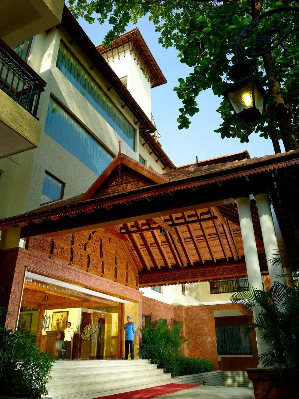 Facade/entrance