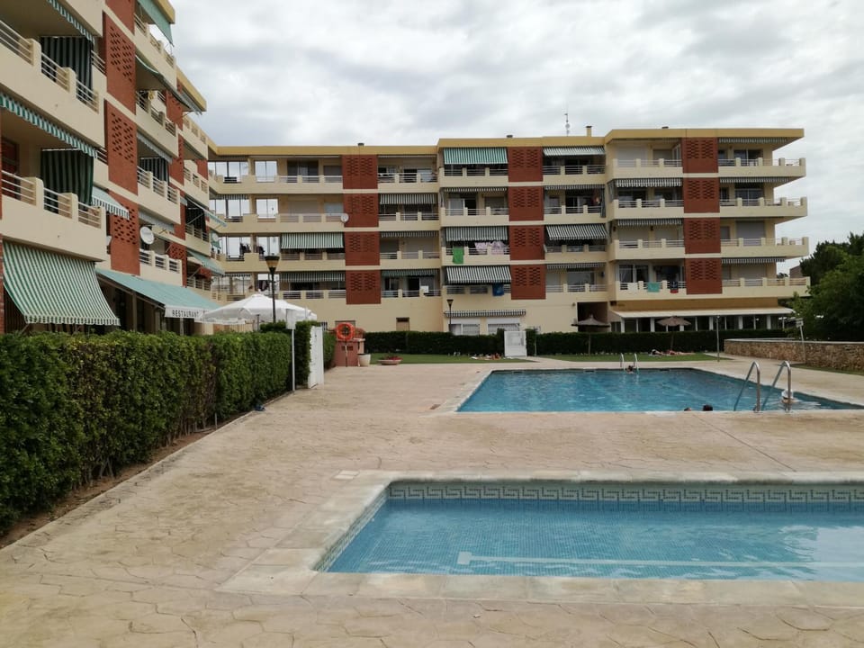 Property building, Swimming pool