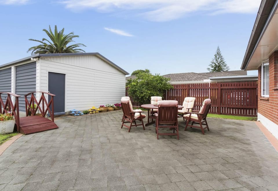 Auckland Airport Guest House Bed and Breakfast in Auckland