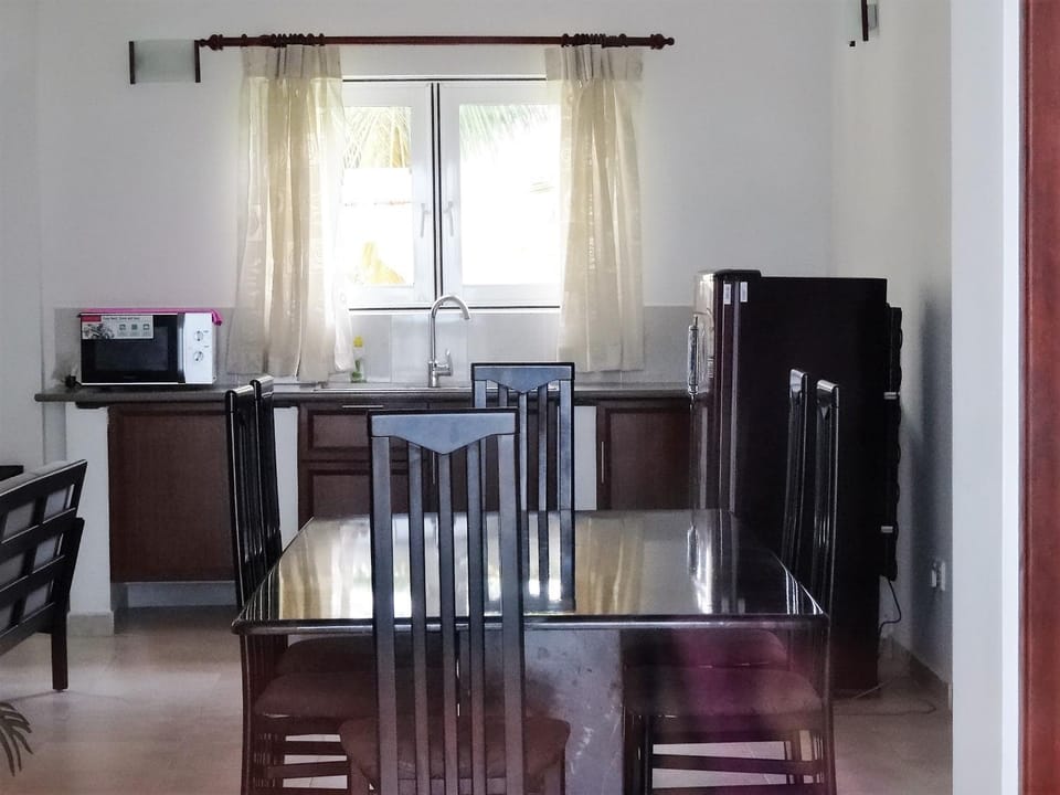Amssler Beach Stay Bed and Breakfast in Wadduwa