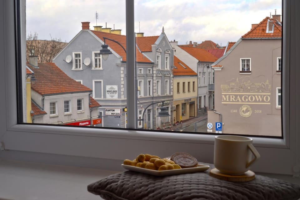 Neighbourhood, Living room, City view, City view, Street view
