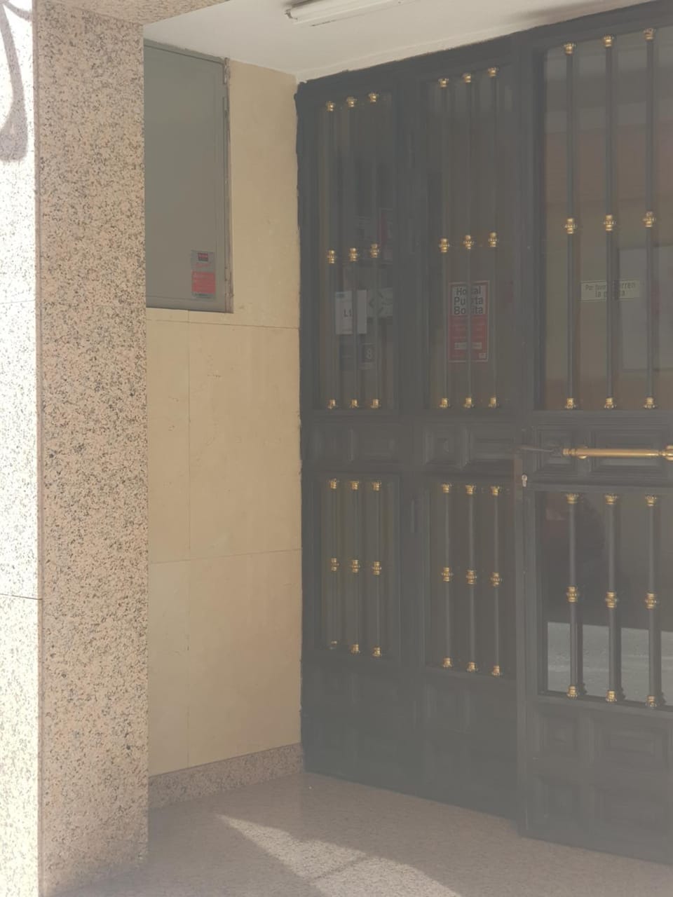 Hostal Puerta Bonita Vista Alegre, edificio sin ascensor Bed and Breakfast in Madrid