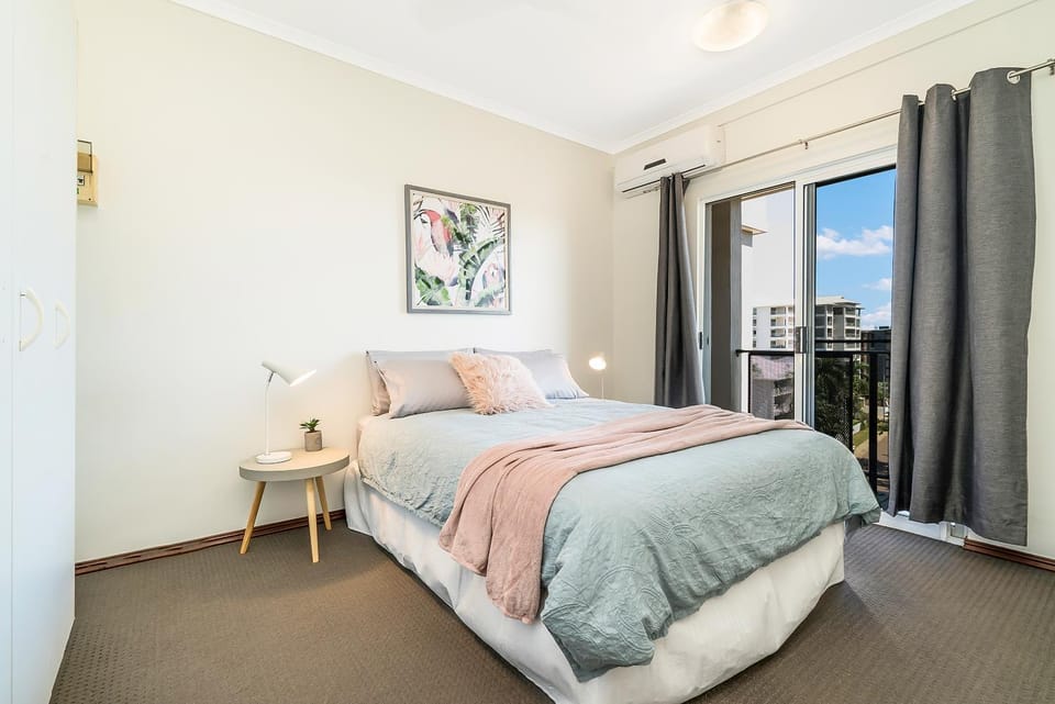 Balcony/Terrace, Bedroom, City view, Garden view, Sea view