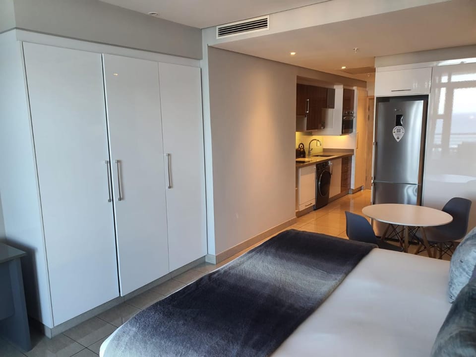 Pearls Sea View Luxury Studio - Self Catering Apartment in Umhlanga