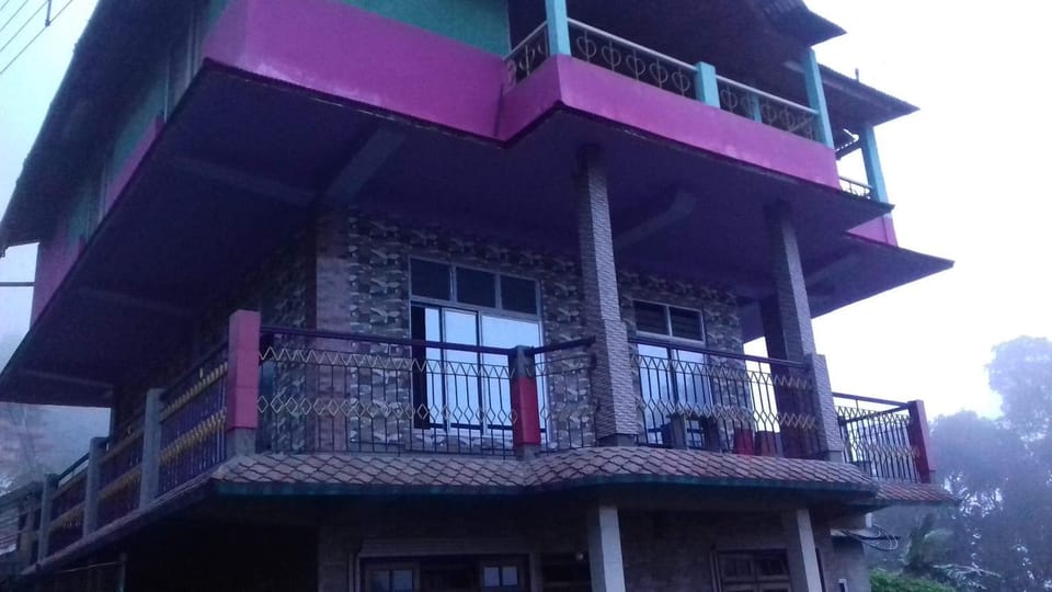 Facade/entrance, Bird's eye view