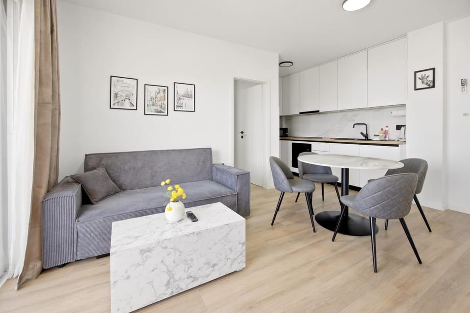 Kitchen or kitchenette, Living room, Seating area, Dining area, kitchen
