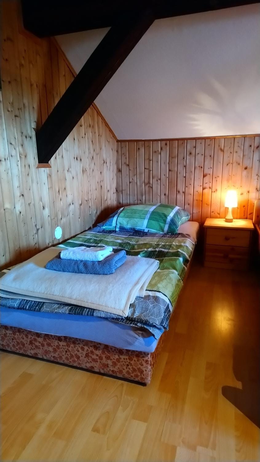 Bed, Photo of the whole room