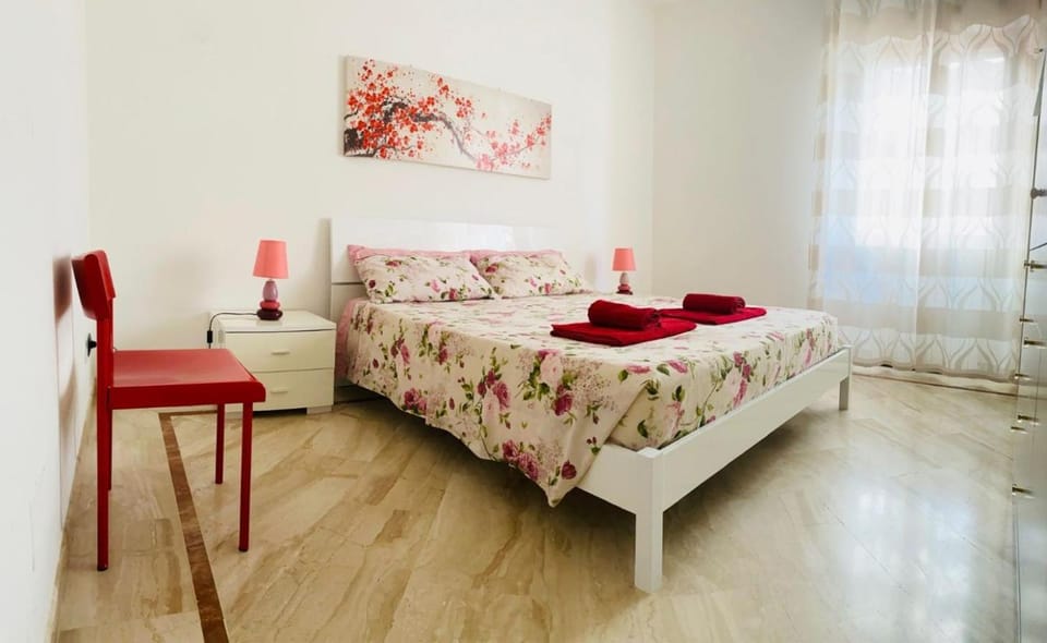 TV and multimedia, Photo of the whole room, Bedroom, towels