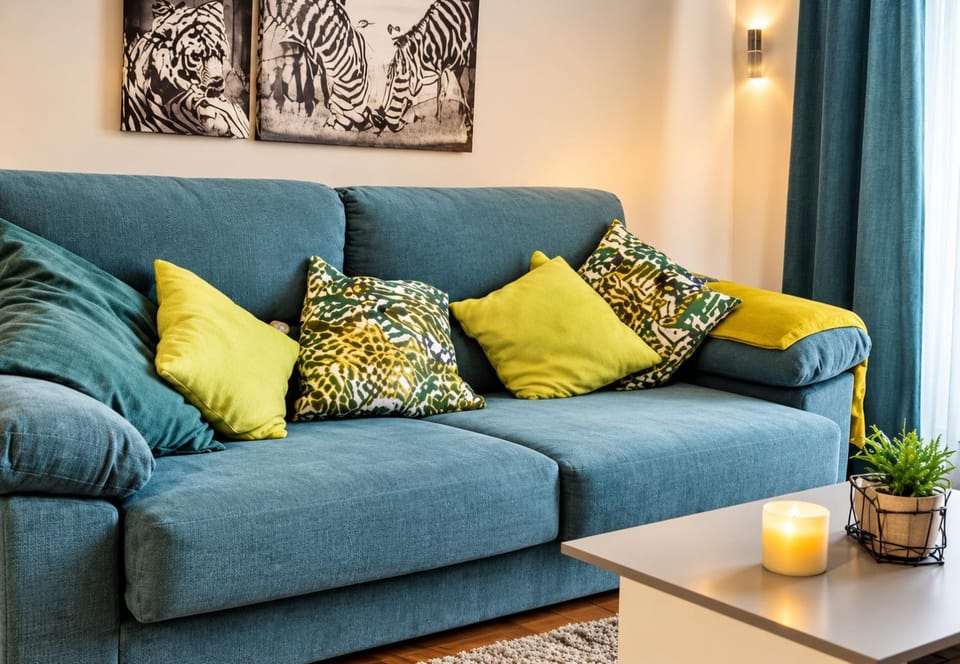 Communal lounge/ TV room, Living room