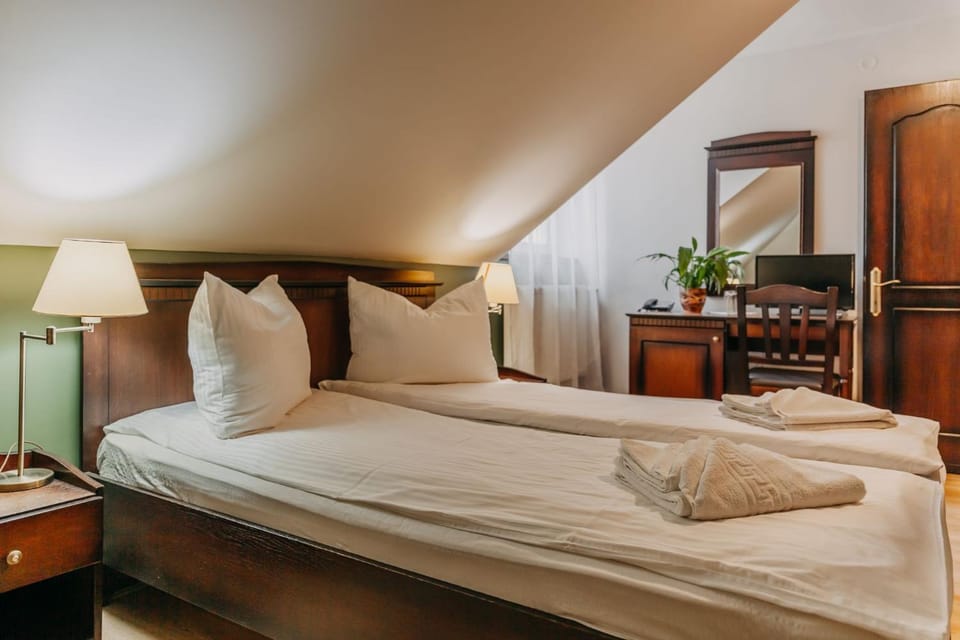 Páva City Bed and Breakfast in Romania
