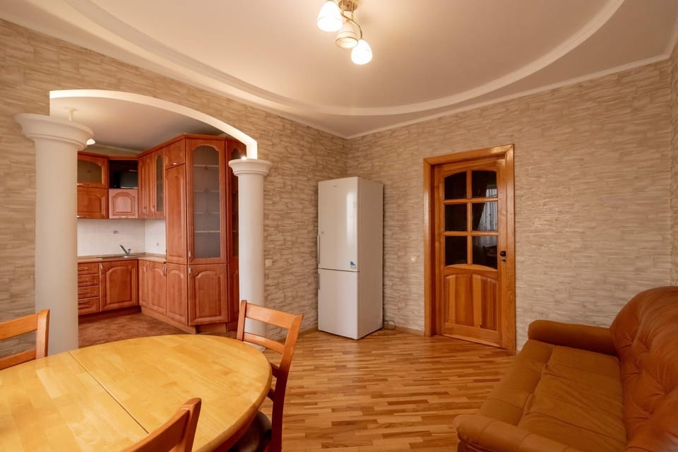 Living room, Seating area, Dining area, kitchen