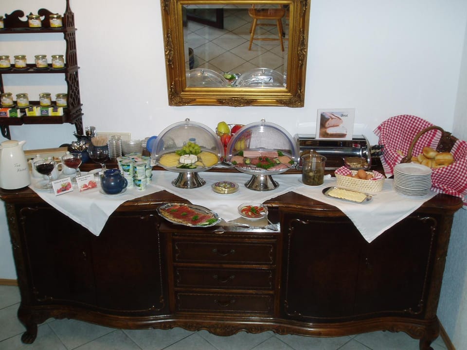 Buffet breakfast