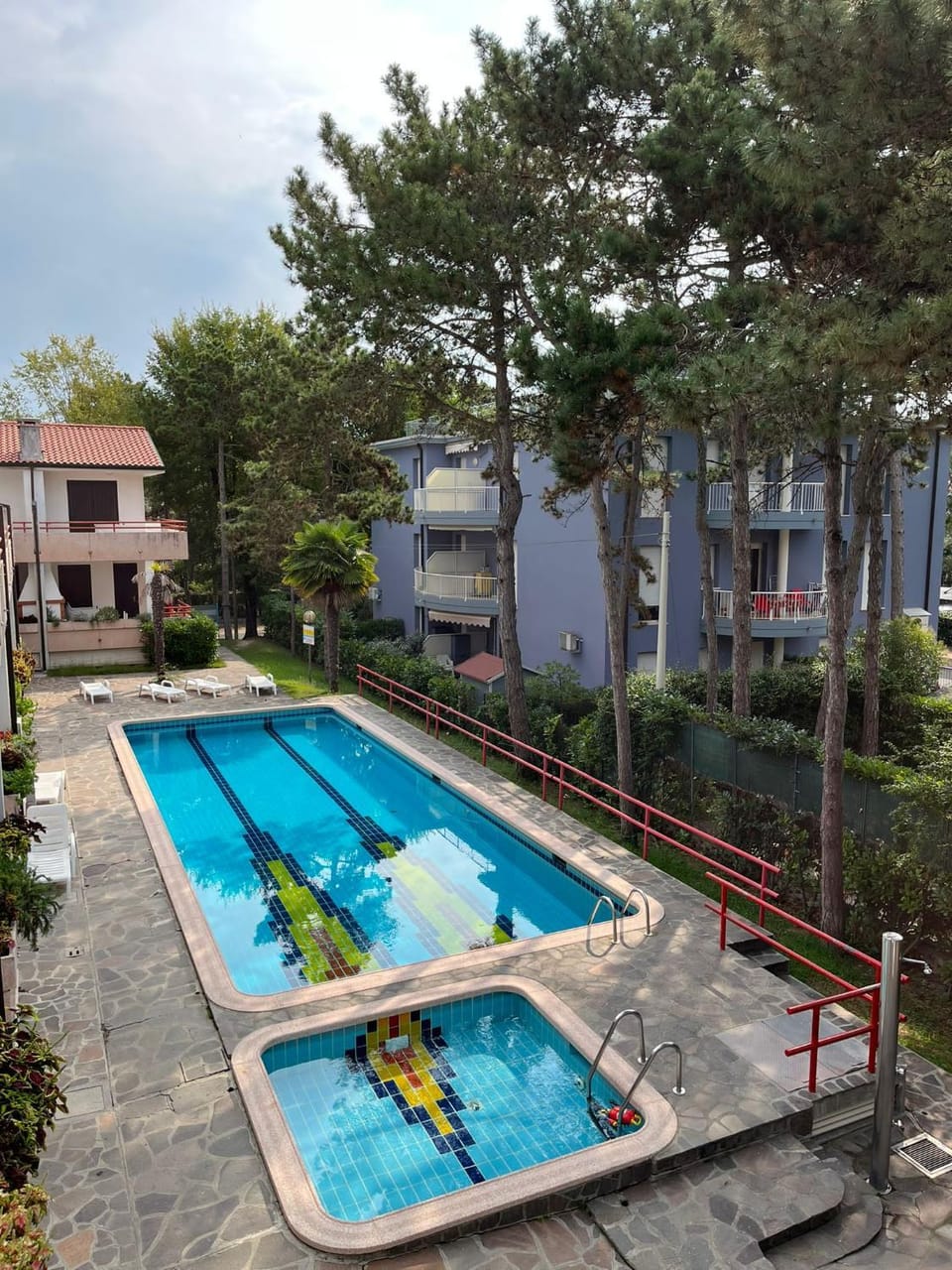 Facade/entrance, Swimming pool