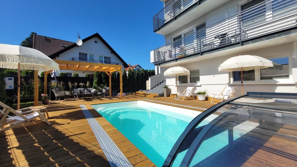 GoldenApart Apartamenty 2-sypialniowe - Basen & Taras- Kameralny Klimat Apartment in Pomeranian Voivodeship