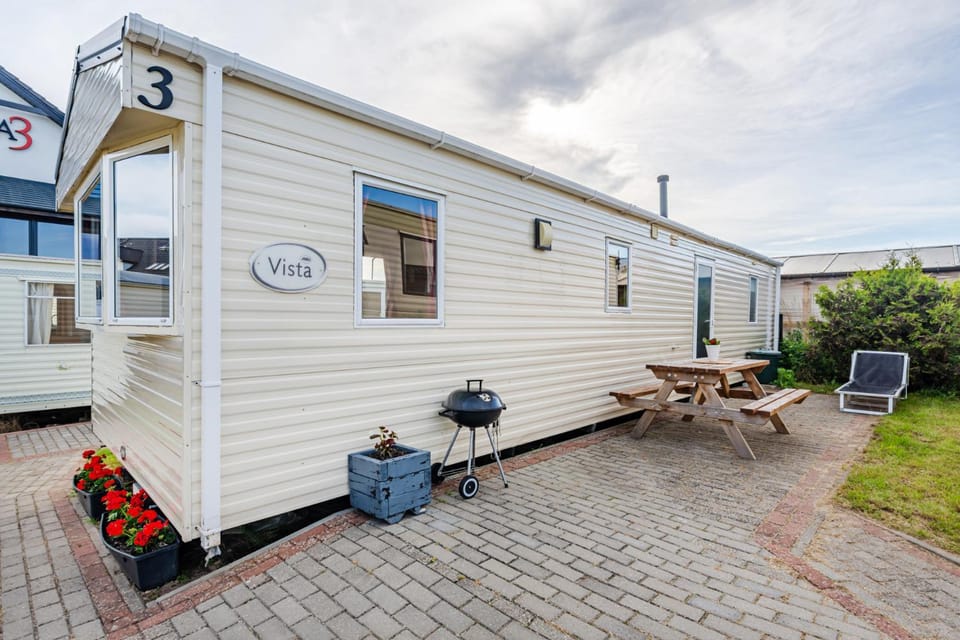 Property building, Garden view