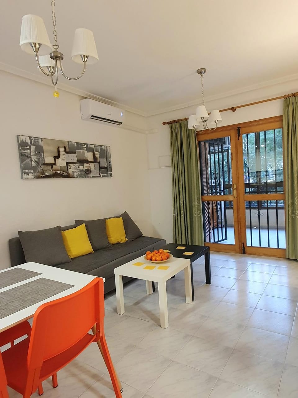 Living room, Seating area