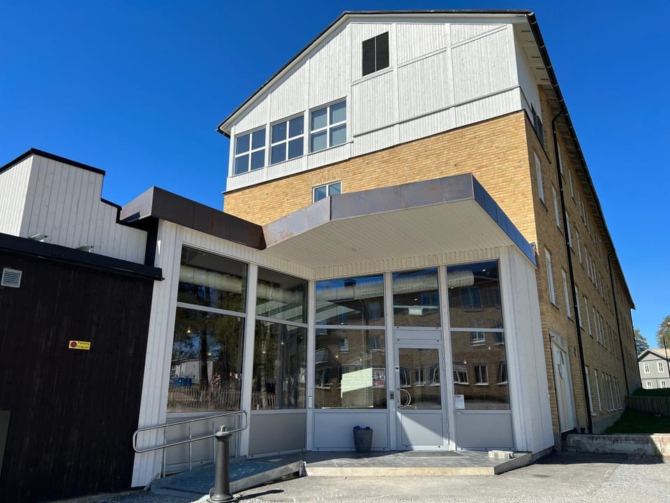 Facade/entrance