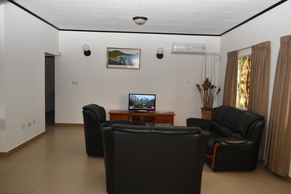 TV and multimedia, Seating area