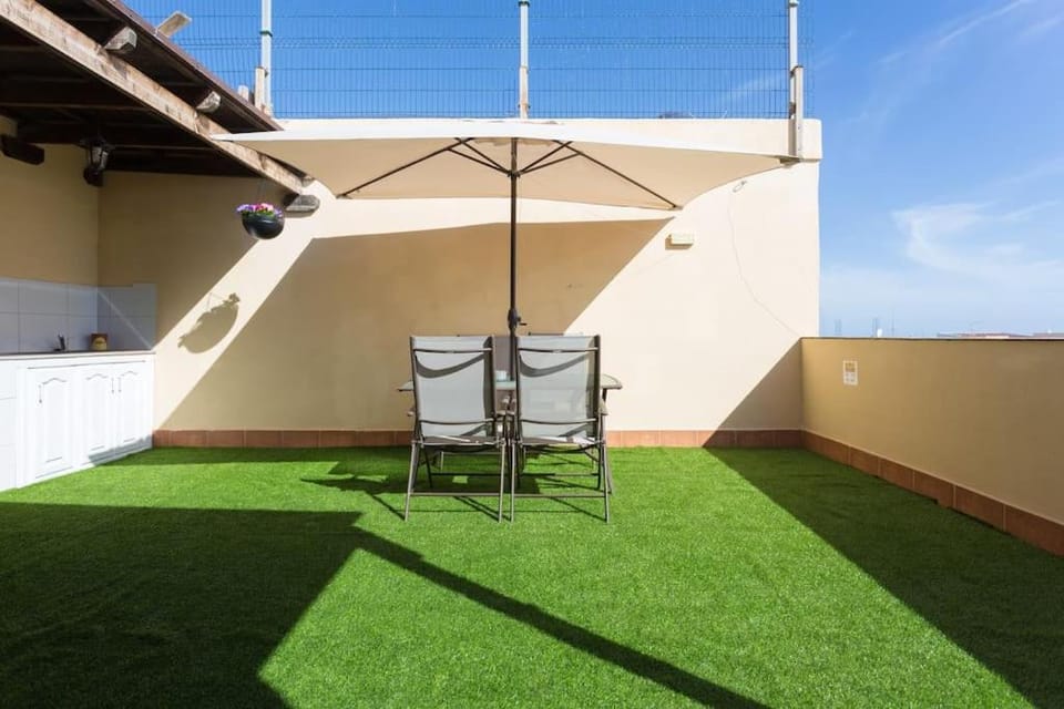 BBQ facilities, Solarium, Balcony/Terrace, Street view