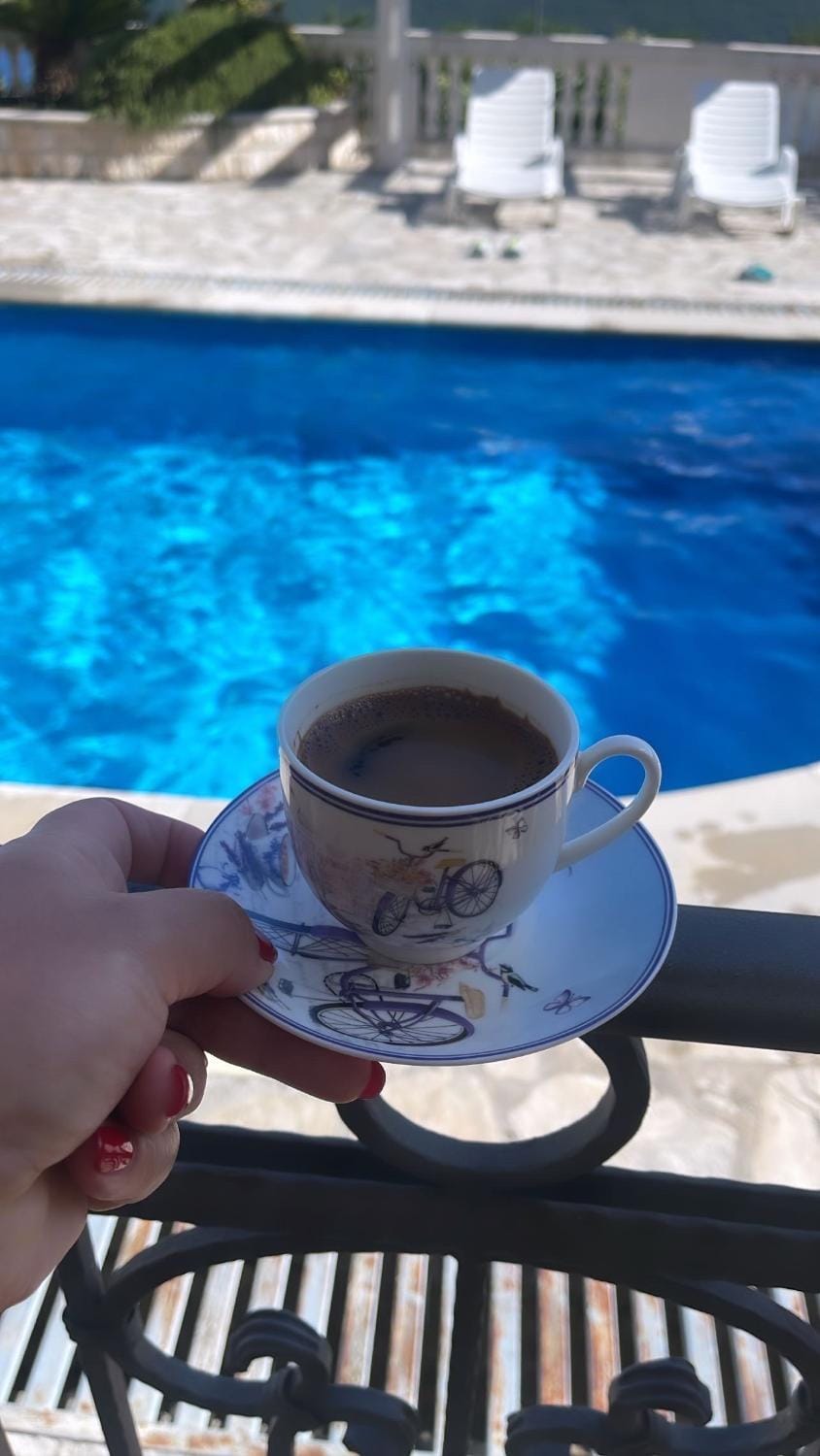 Pool view, Swimming pool