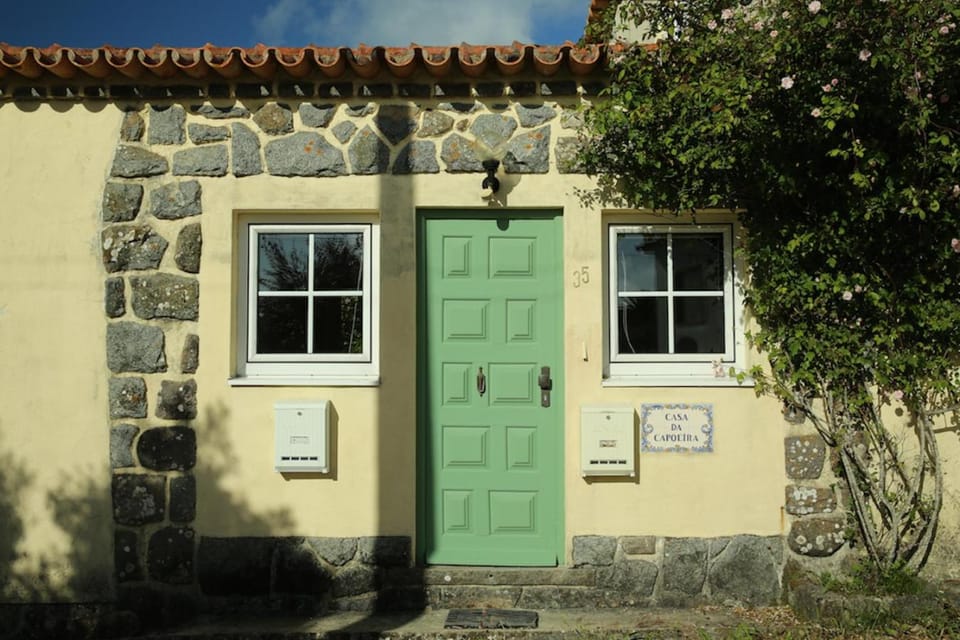 Facade/entrance, Natural landscape, Mountain view, Sea view