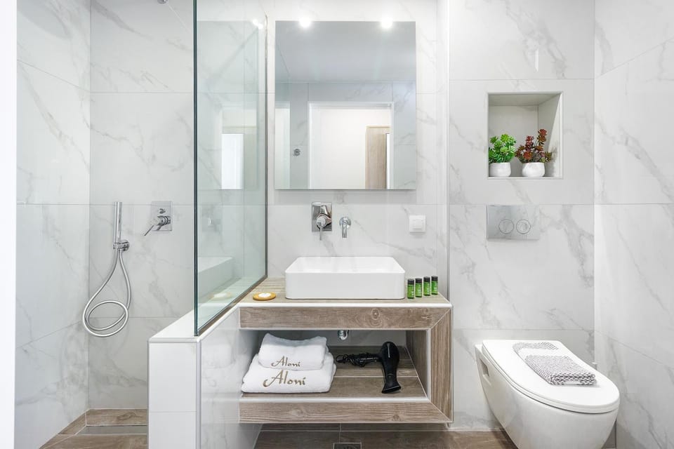 Shower, Toilet, Bathroom