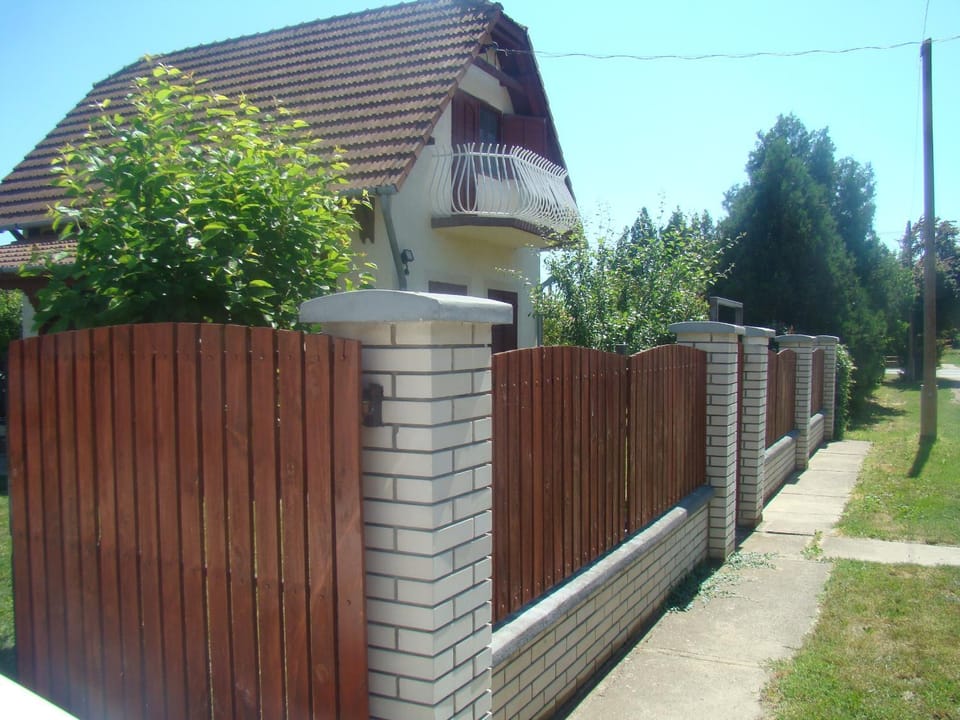 Property building, Street view