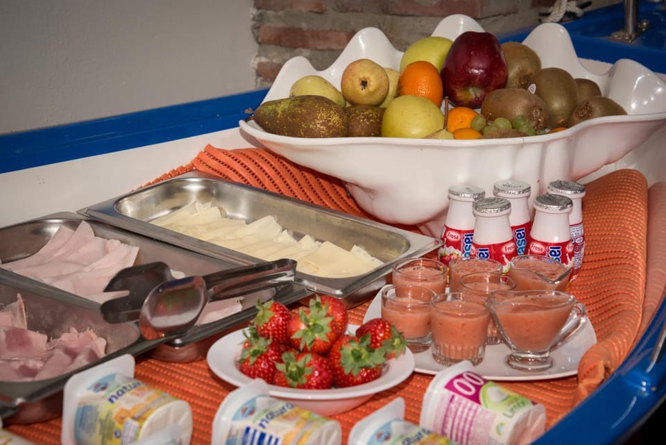 Buffet breakfast