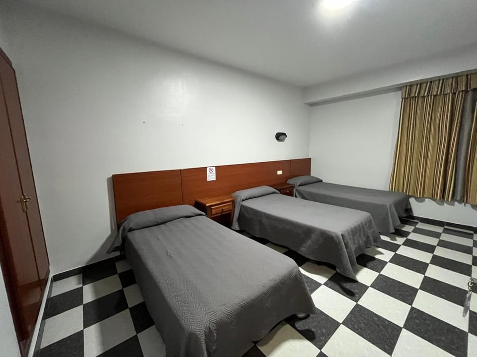 Hostal Blumen Bed and Breakfast in Algeciras