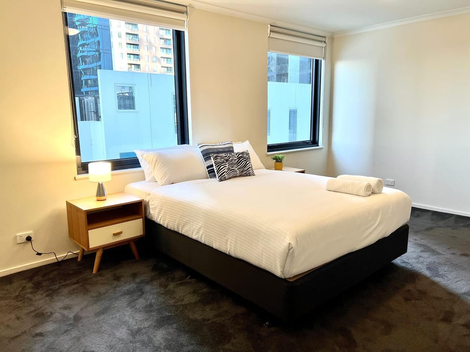 ReadySet Apartments on Kavanagh Apartment in Southbank