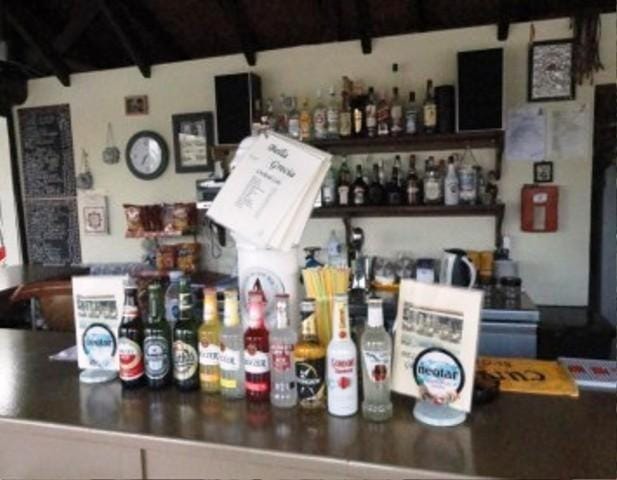 Meals, Continental breakfast, Alcoholic drinks, Non alcoholic drinks
