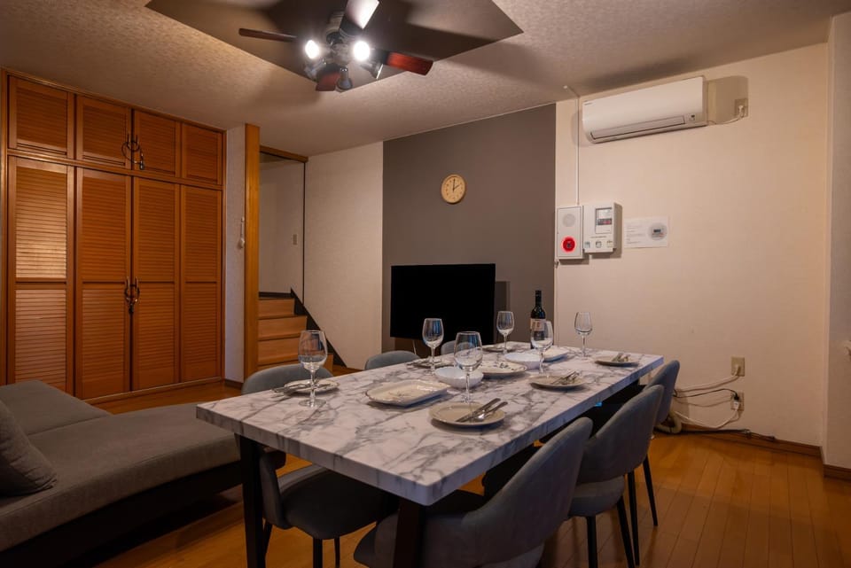 Living room, Dining area