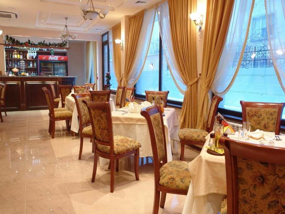 Restaurant/places to eat