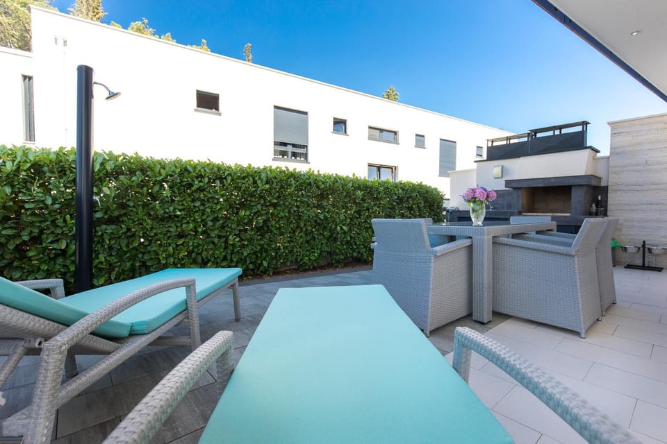 BBQ facilities, Balcony/Terrace