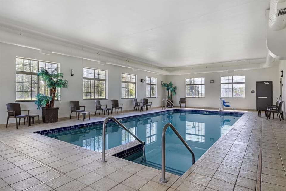 Pool view, Swimming pool