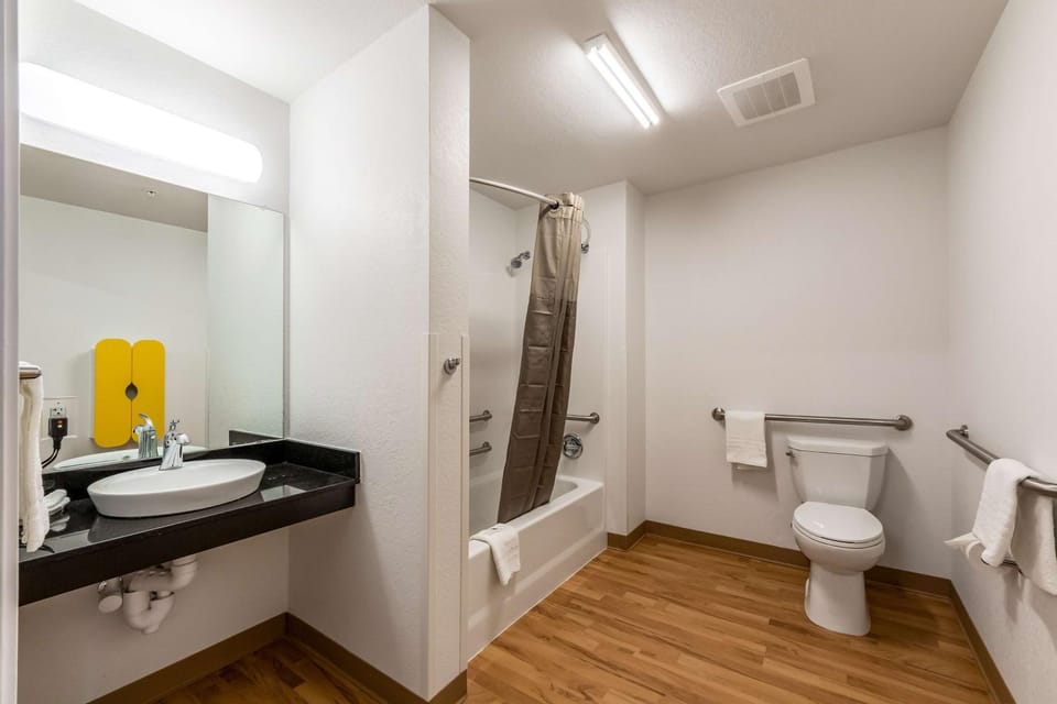 Shower, Toilet, Bathroom, Photo of the whole room, On site, ADAM