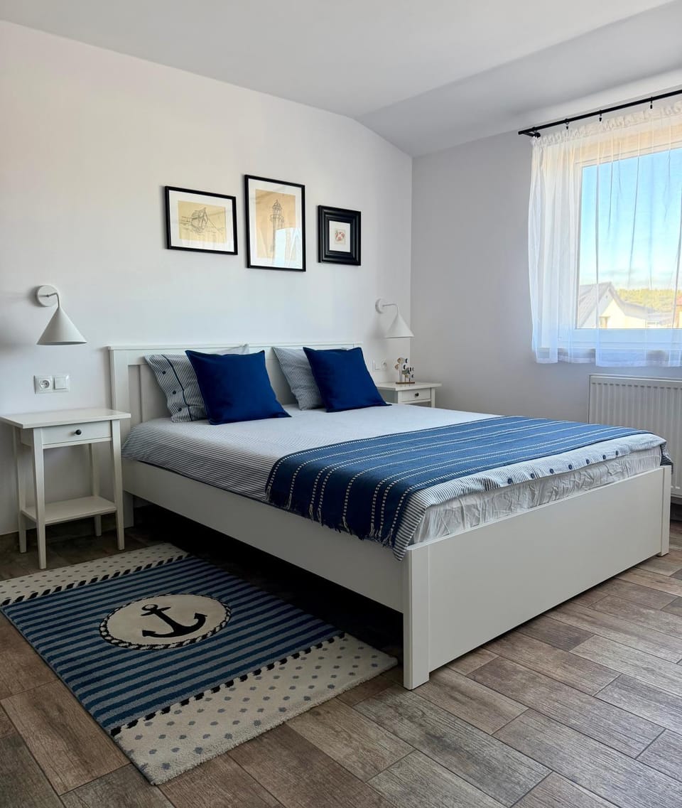 Bed, Photo of the whole room, Decorative detail