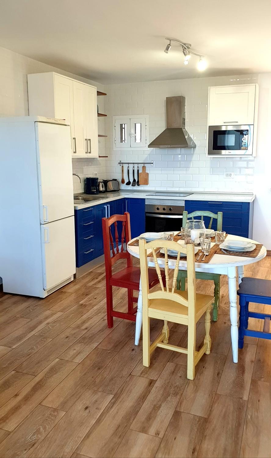 Kitchen or kitchenette, minibar, pet friendly, stove