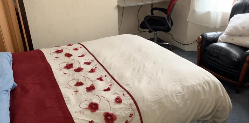 Rooms To Let In London Bed and Breakfast in London