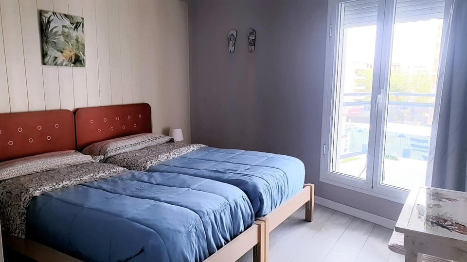 Apartamento playa LLevant mejor zona Salou Apartment in Salou