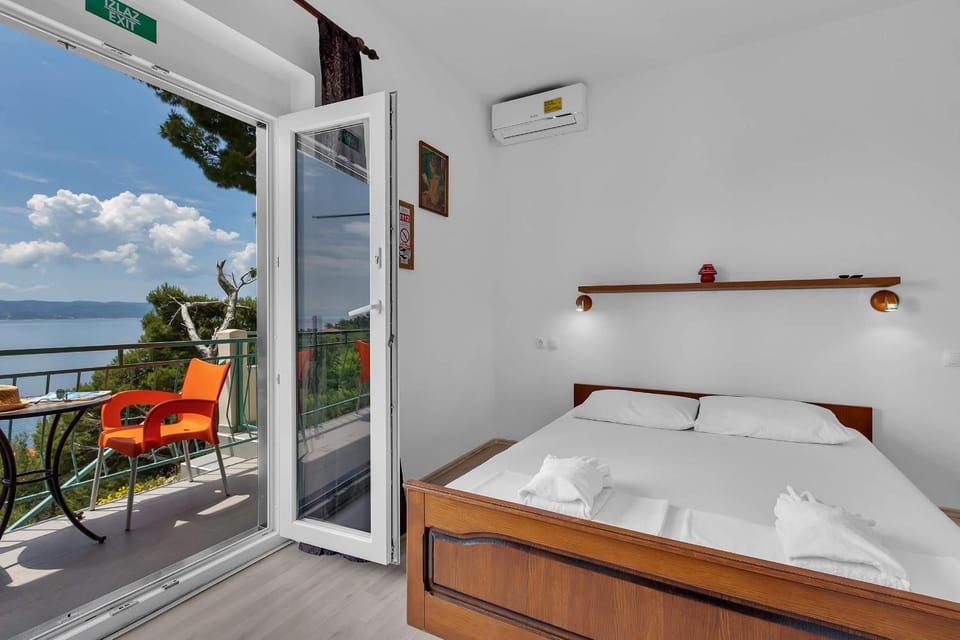 Bed, Balcony/Terrace, Sea view, air conditioner