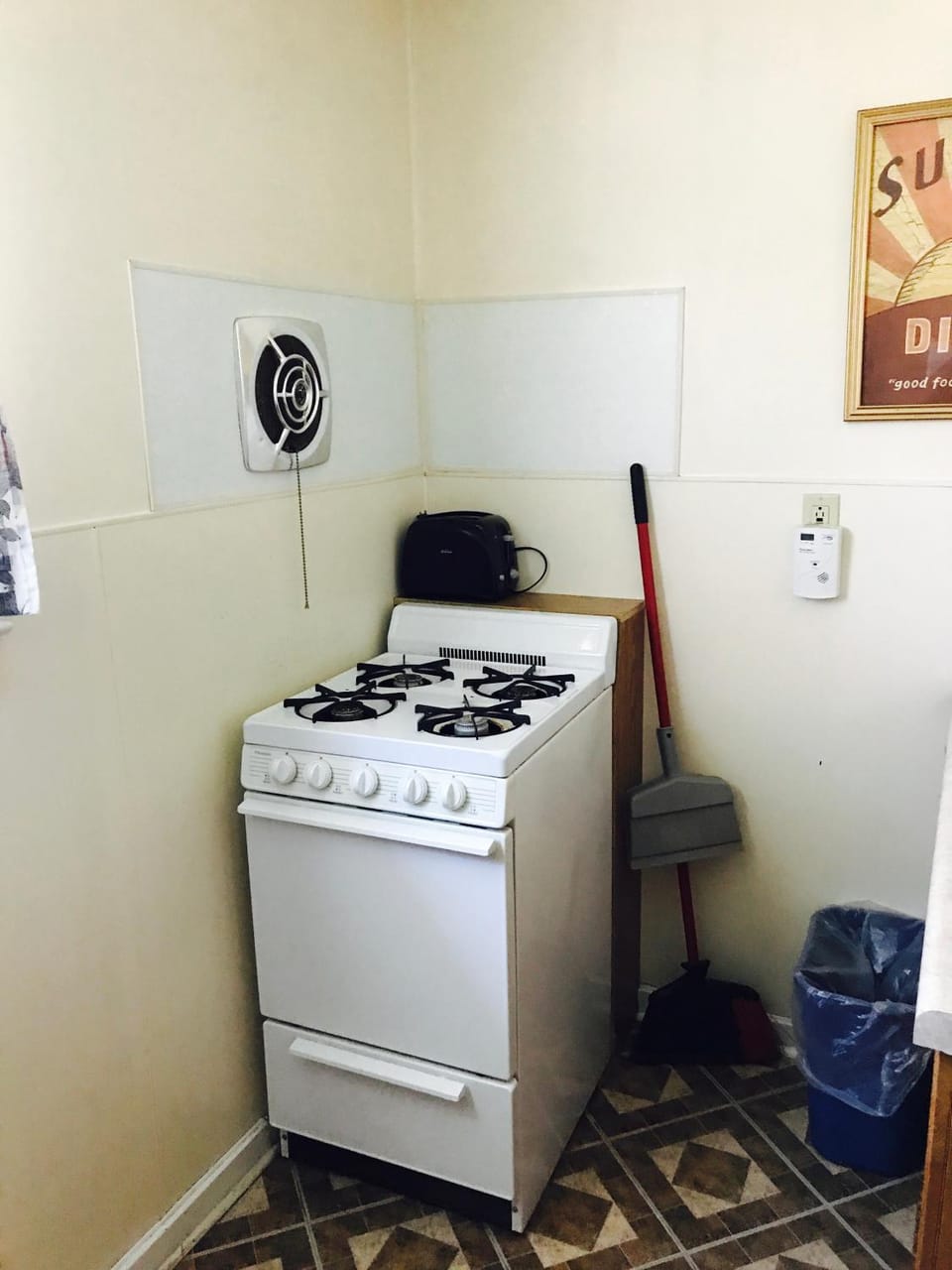 Kitchen or kitchenette