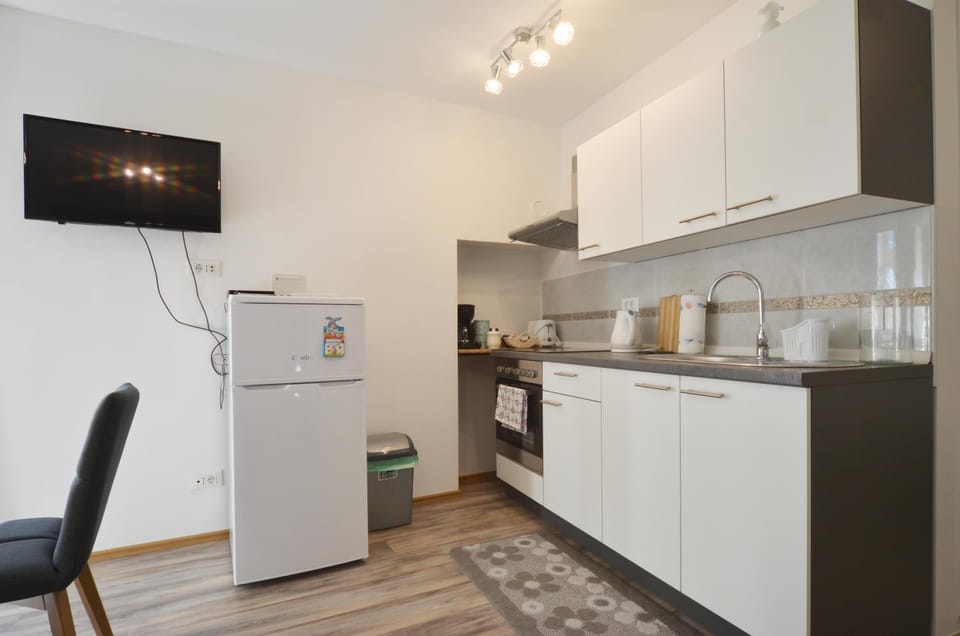TV and multimedia, minibar, pet friendly, stove