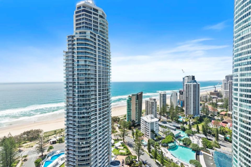 Property building, Nearby landmark, Day, Bird's eye view, Beach, City view, Sea view