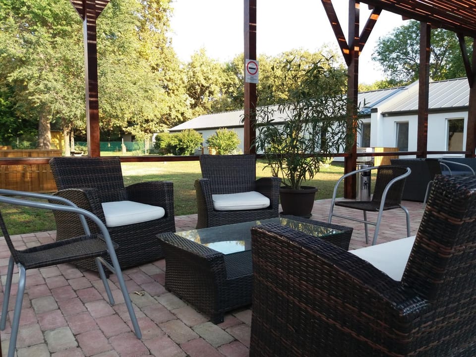 Patio, Garden, Balcony/Terrace, Garden view