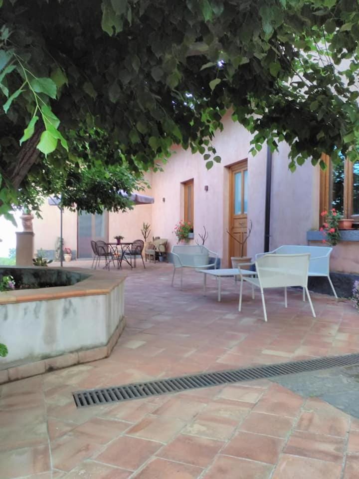 La corte di Bafè B&B "Slow Life" Bed and Breakfast in Sicily