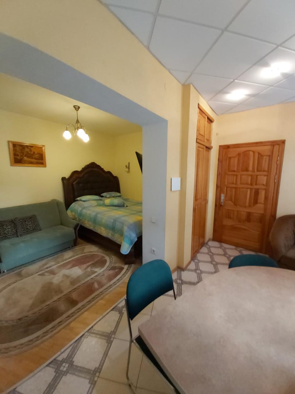 Photo of the whole room
