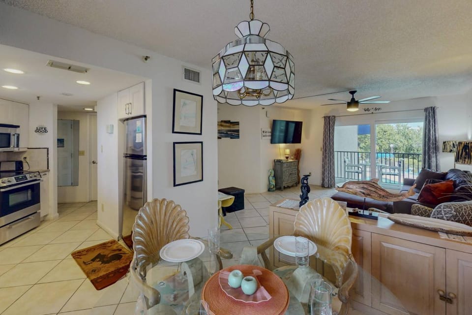 105 - Caprice Resort House in Treasure Island